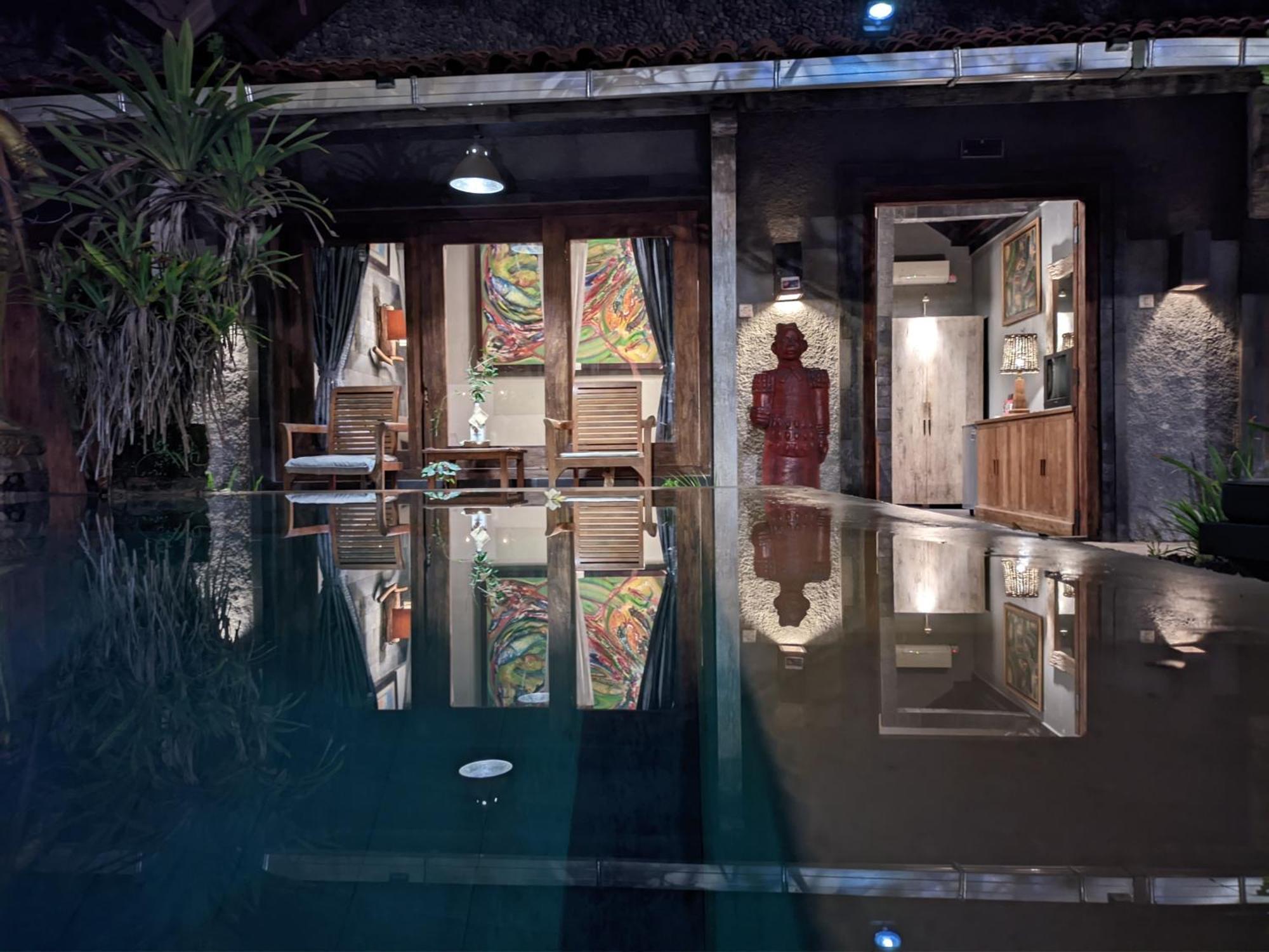 Astuti Gallery Homestay Yogyakarta Extérieur photo