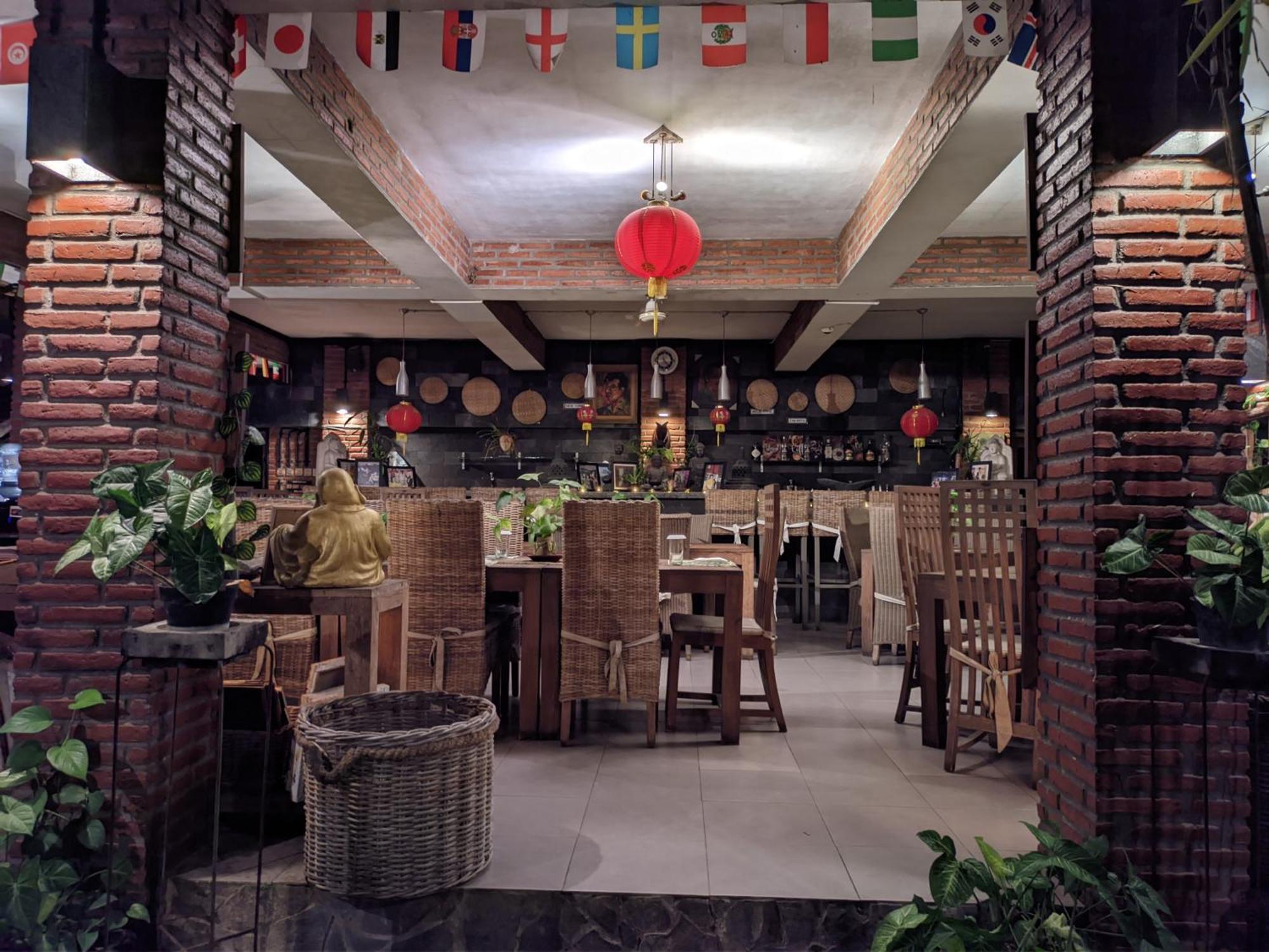 Astuti Gallery Homestay Yogyakarta Extérieur photo