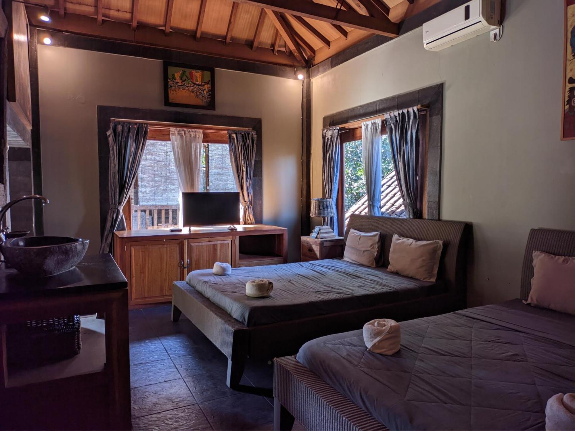 Astuti Gallery Homestay Yogyakarta Extérieur photo