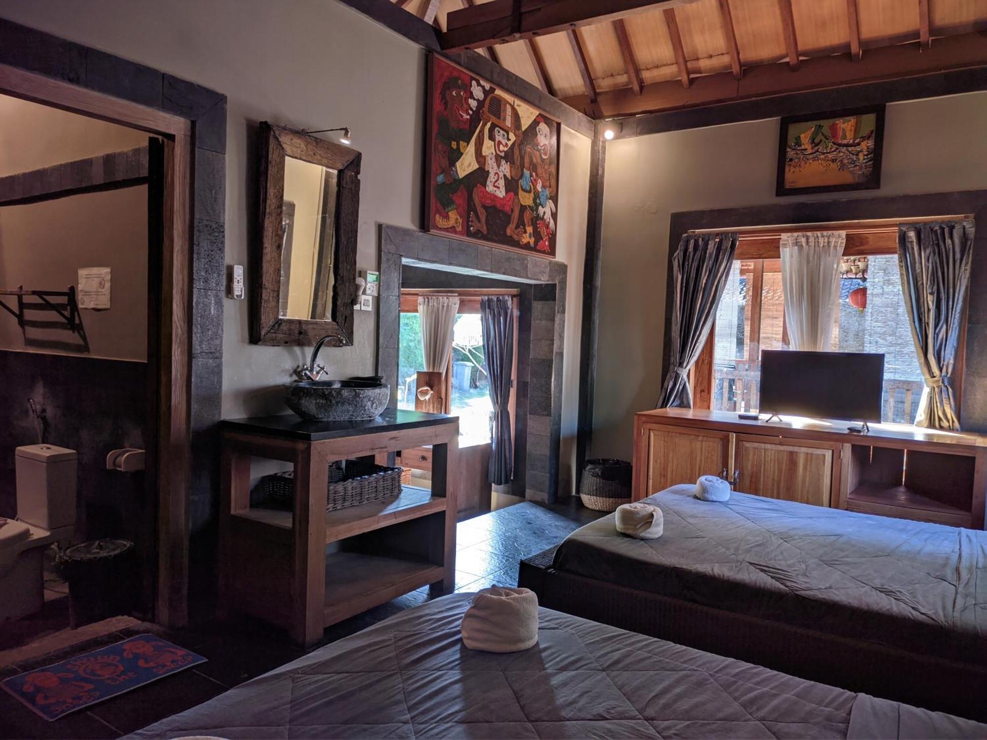 Astuti Gallery Homestay Yogyakarta Extérieur photo