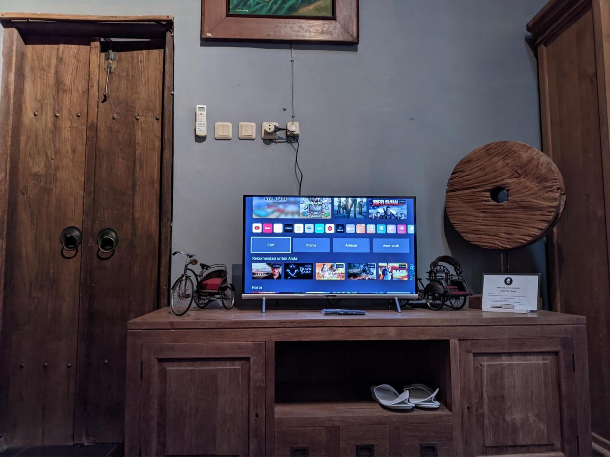 Astuti Gallery Homestay Yogyakarta Extérieur photo