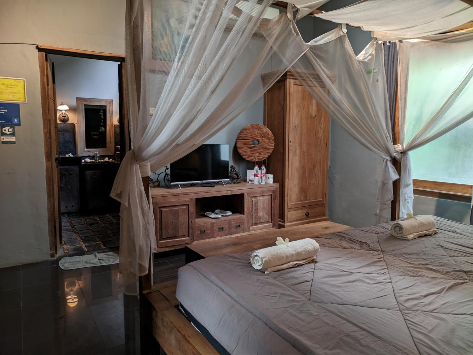 Astuti Gallery Homestay Yogyakarta Extérieur photo